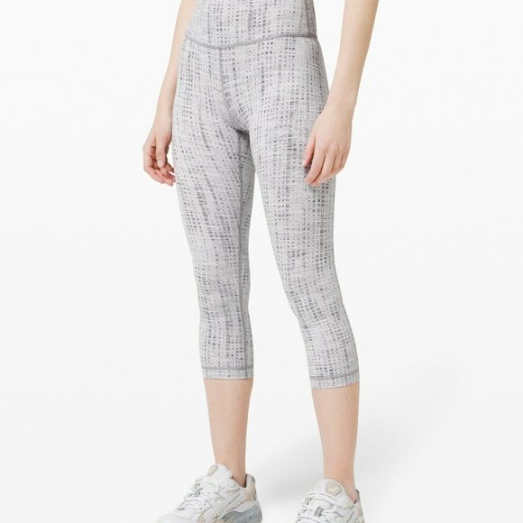 Lululemon Wunder Under HR Size 10